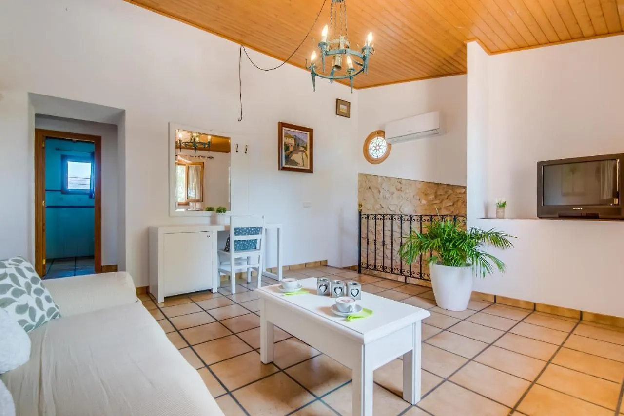 Ideal Property Mallorca - Villa Erika Inca  0*, Inca (Mallorca) Spain